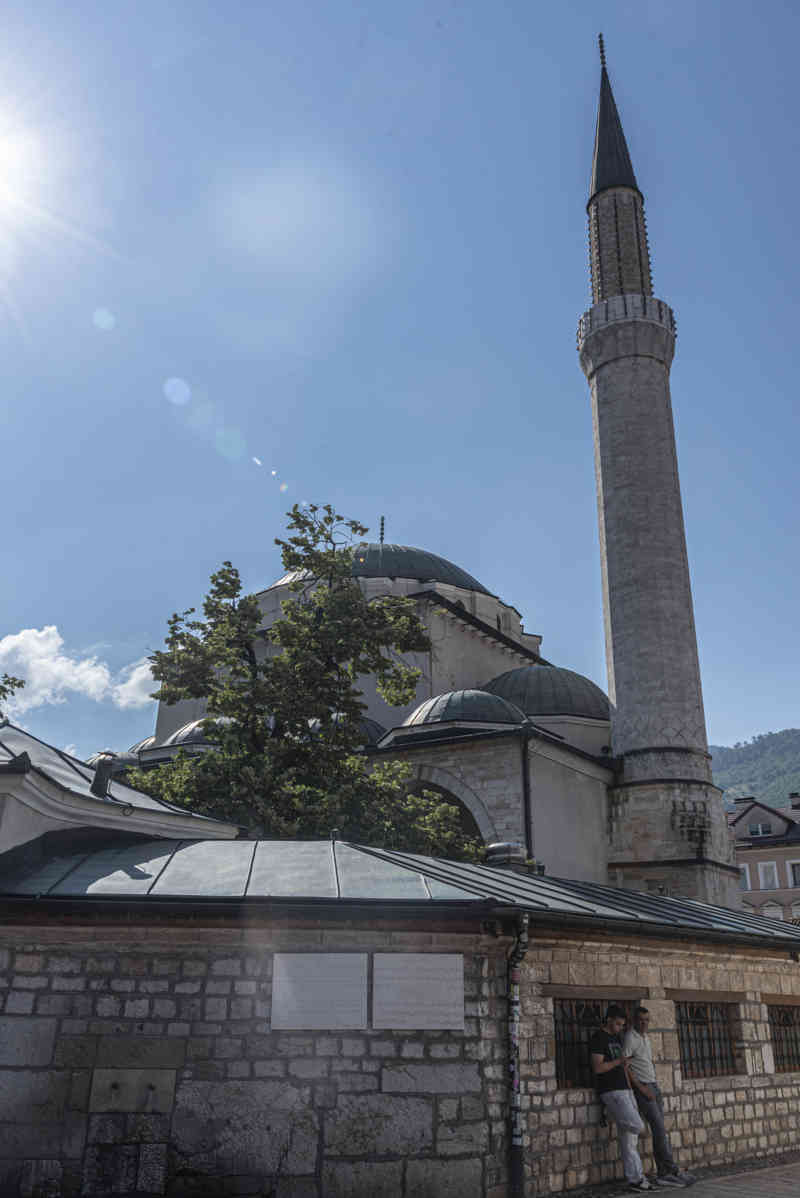 Bosnia y Herzegovina - Sarajevo 28 - mezquita de Gazi Husrev-beg